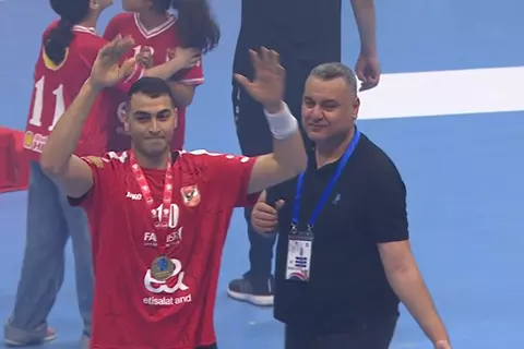  6 بطولات في موسم واحد.. فيصل يتحدث عن إنجاز "يد الأهلي" قبل الانتقال لباريس